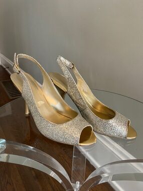 Nine  West Silver Sparkle & Gold Heels